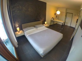 Гостиница Suite Rooms  Козенца